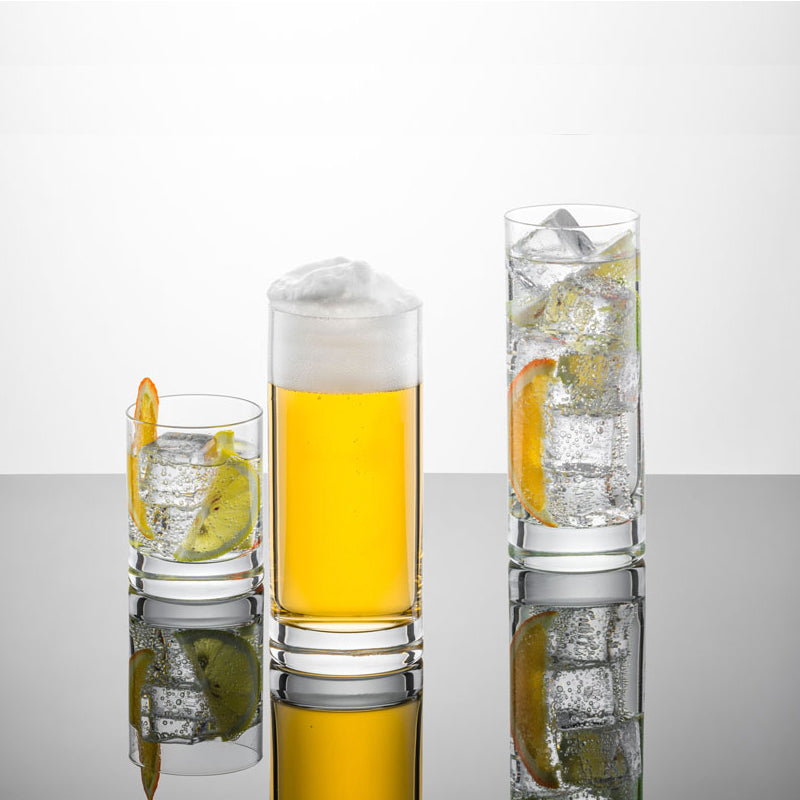 Set de vasos de la colección Paris de Schott Zwiesel, mostrando la silueta geométrica y moderna.