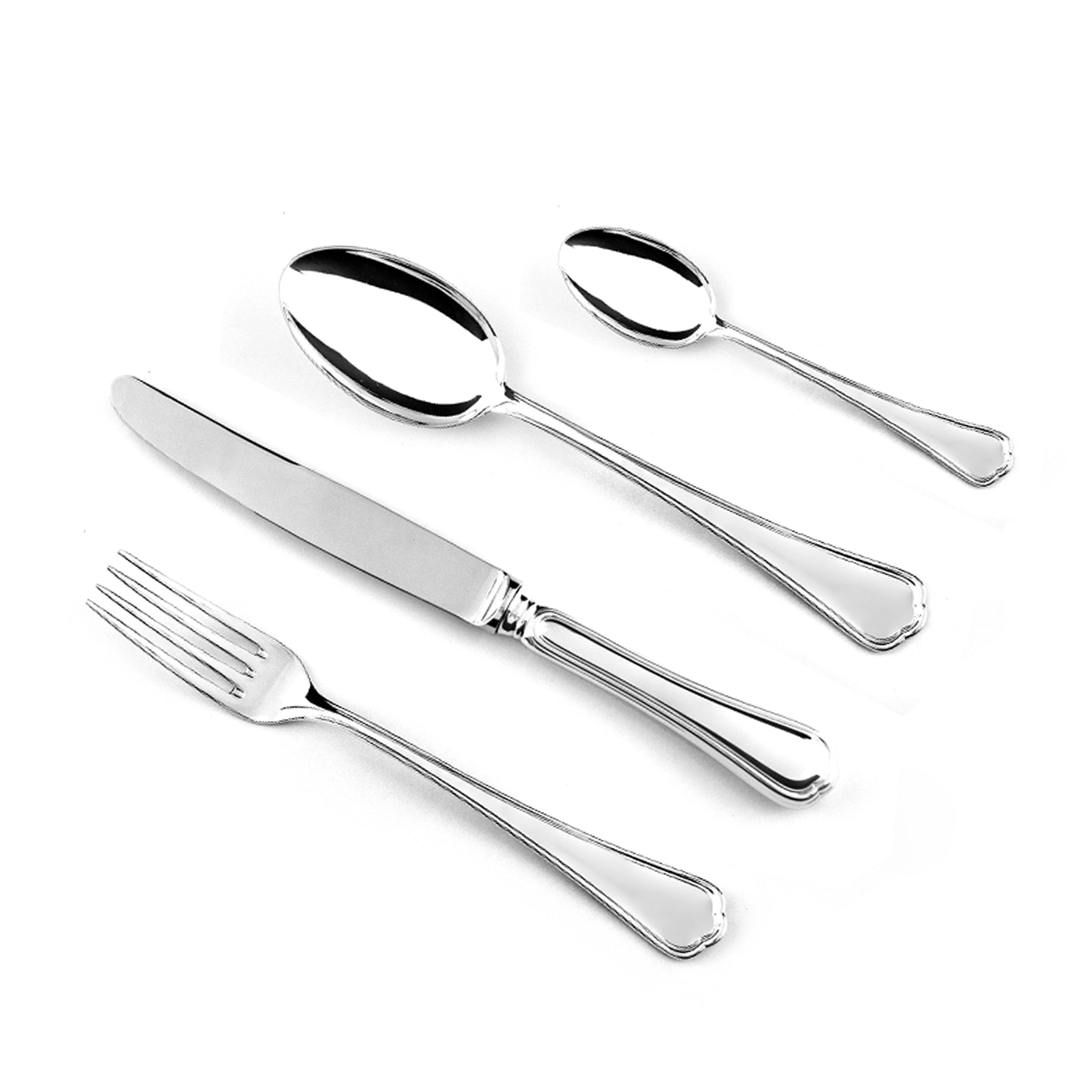 Juego de cubiertos Boston de Greggio en acabado plateado, destacando su diseño clásico y elegante.