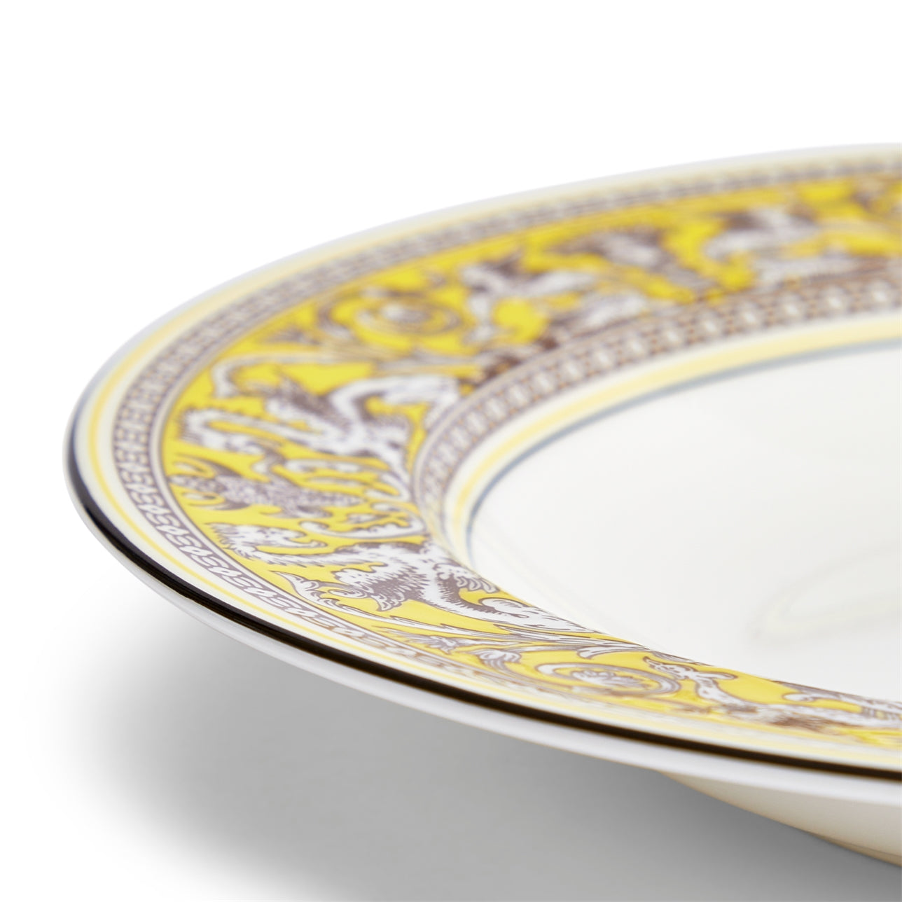 Plato hondo Florentine Citron, vista frontal detallada.