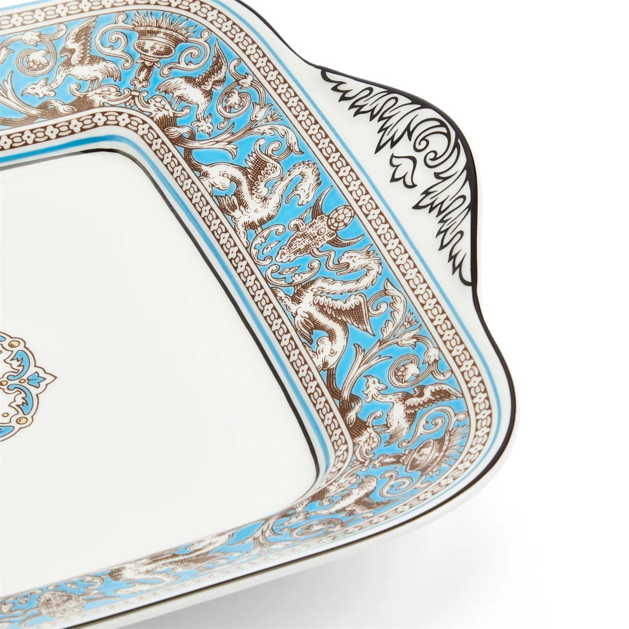 Primer plano de la colección Florentine Turquoise: plato cuadrado para torta.
