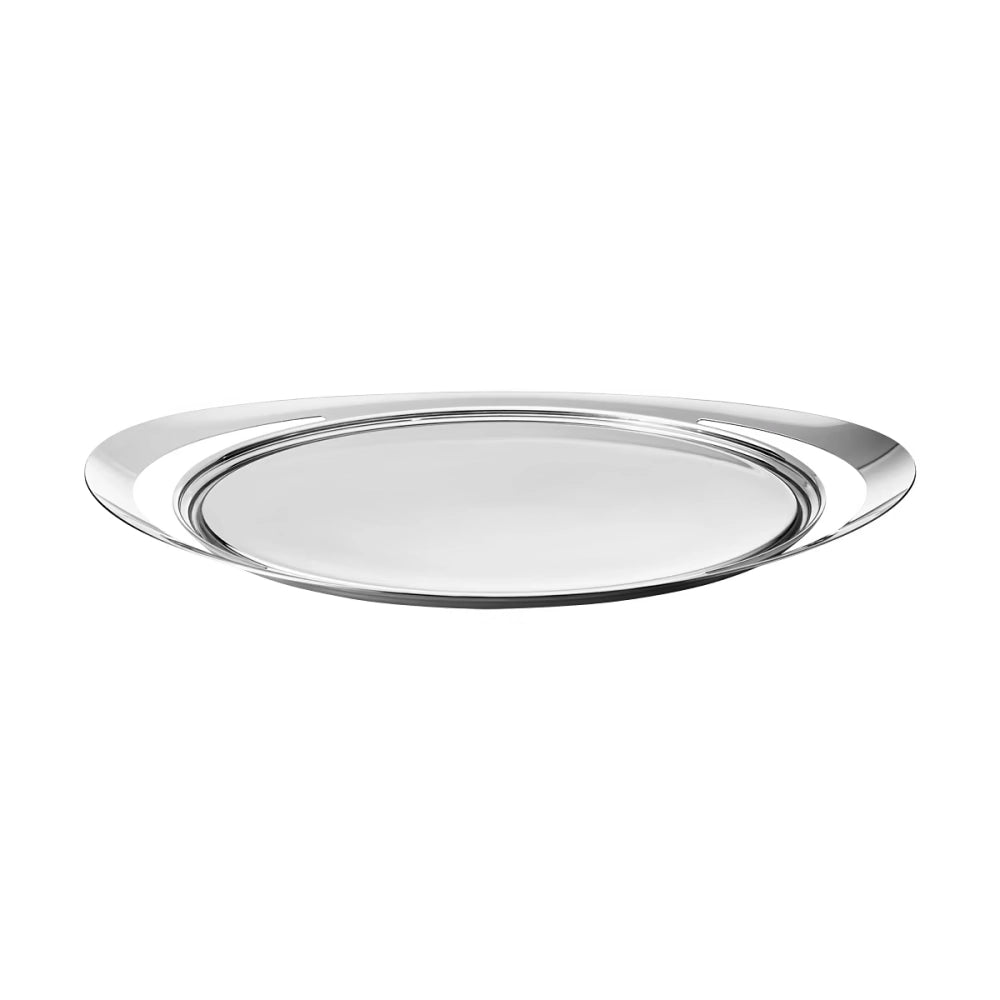 Charola de servir Cobra de Georg Jensen, mostrando el diseño curvo y pulido.