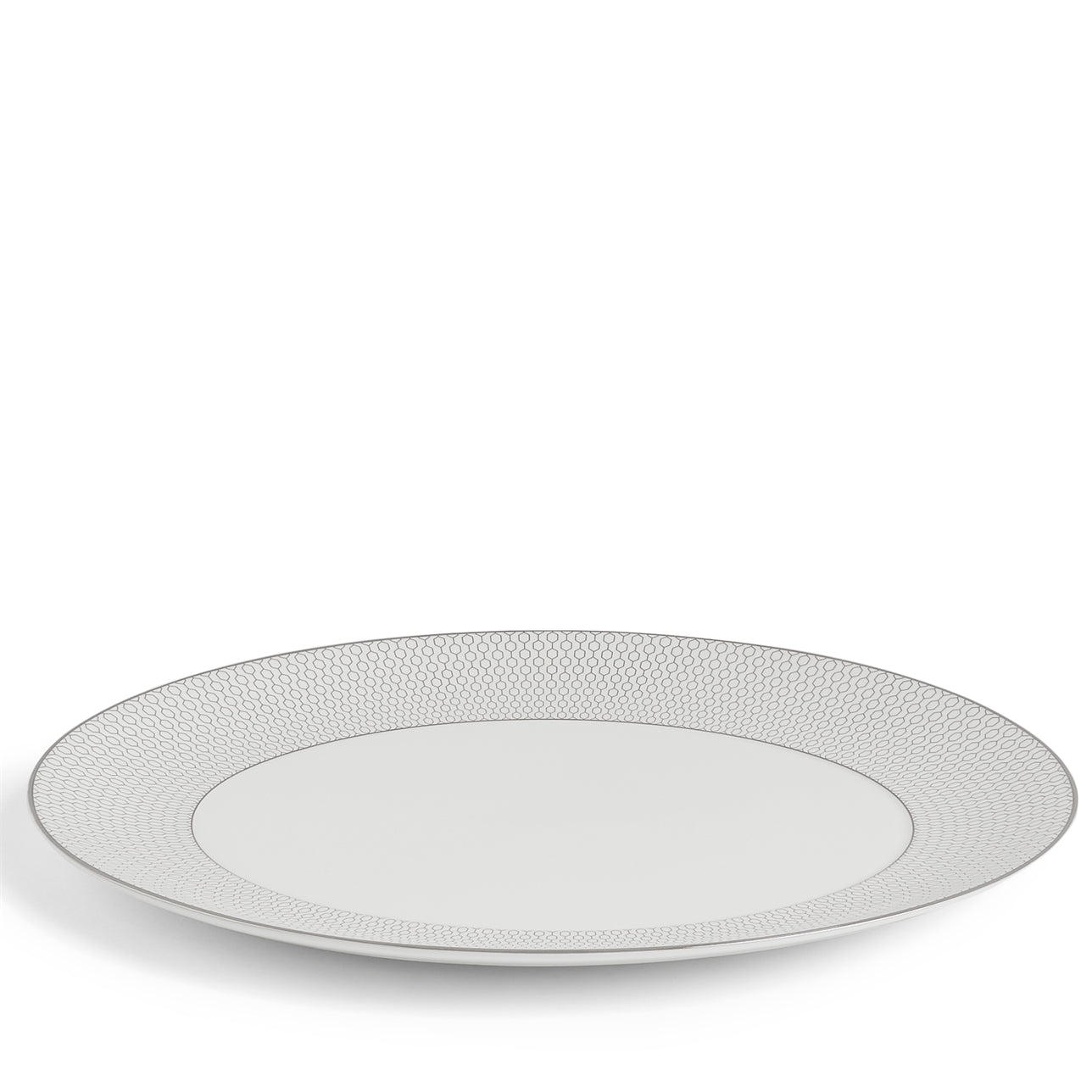 Bandeja Ovalada Gio Platinum de porcelana china con detalles metálicos.
