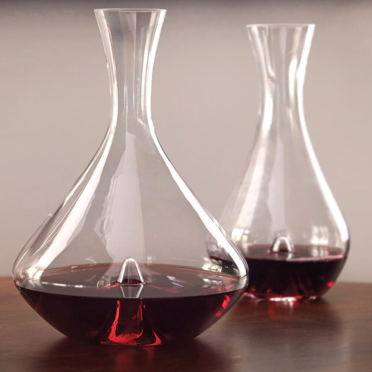 Decantador de vino Fire Stolzle Lausitz, pieza central para amantes del vino.