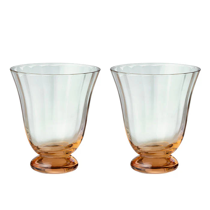 Set de 2 vasos de agua Trellis Peach en vidrio soplado. Diseño artesanal, ideal para regalar o vestir tu mesa con elegancia y color