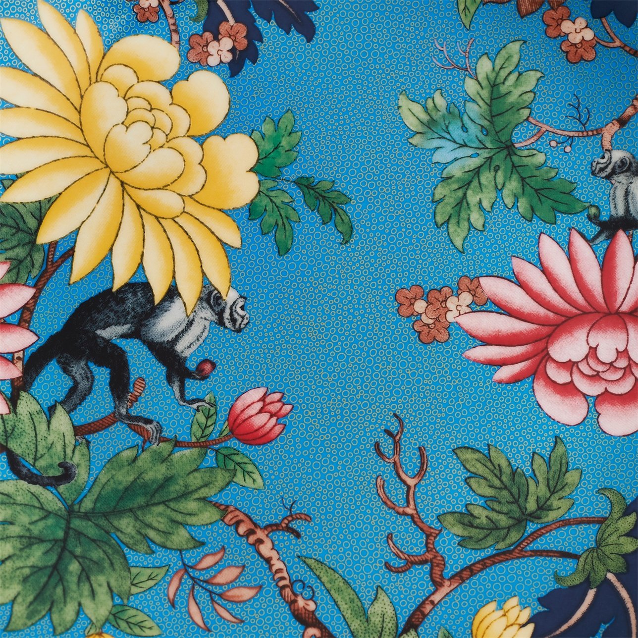 Detalle del diseño Wedgwood en plato Wonderlust, ideal para regalo