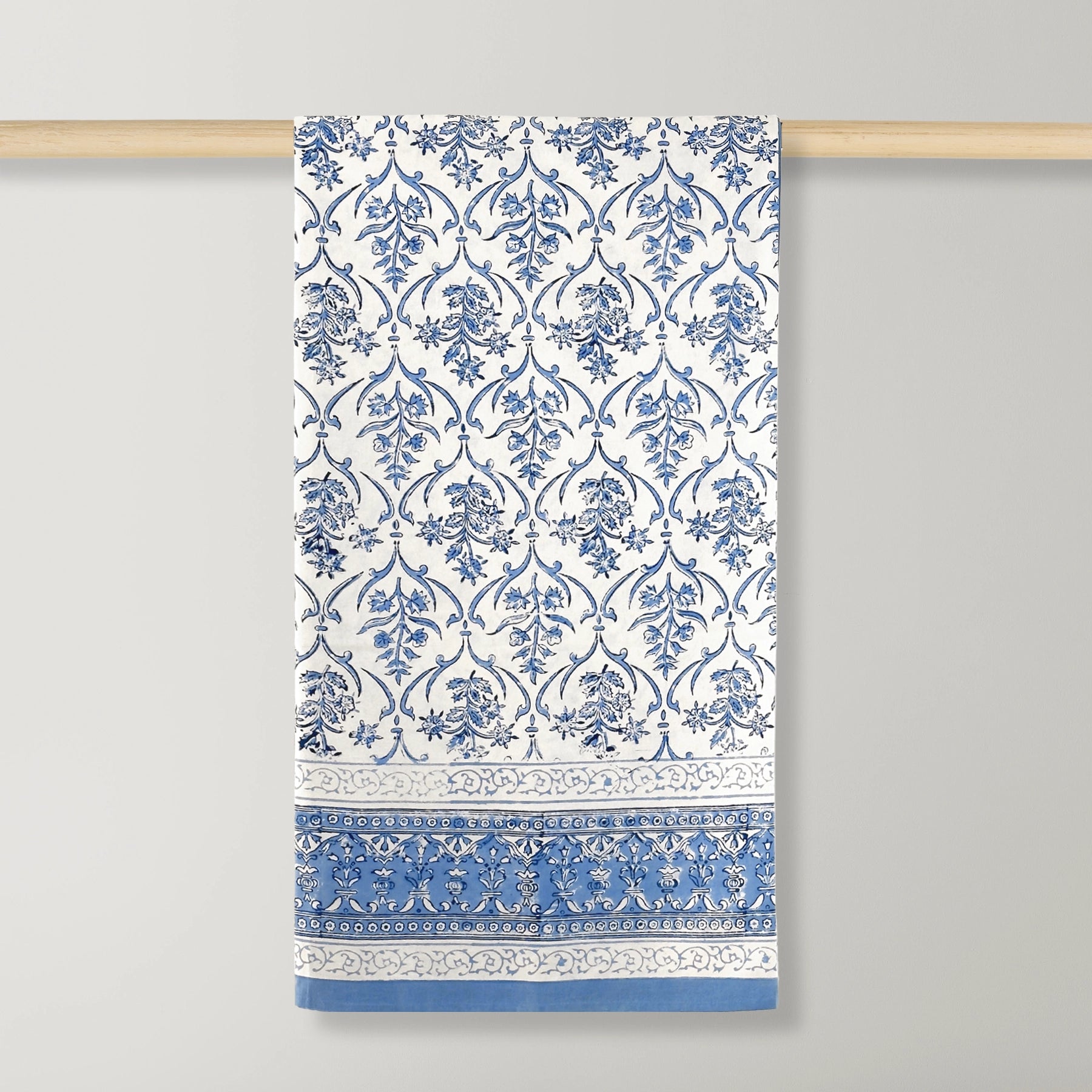 Detalle del estampado hecho a mano sobre algodón
