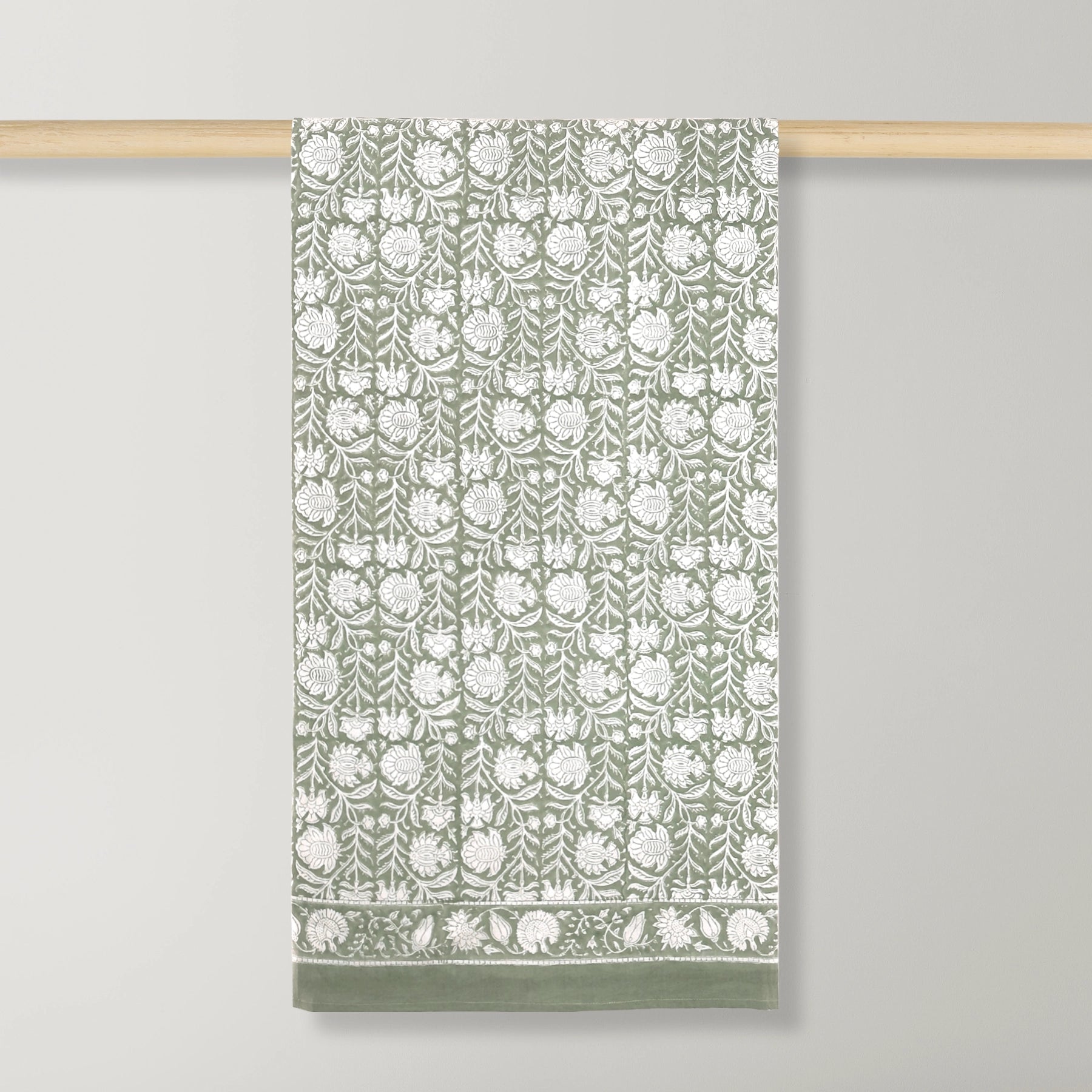 Detalle del estampado artesanal del mantel Mantel Mysore