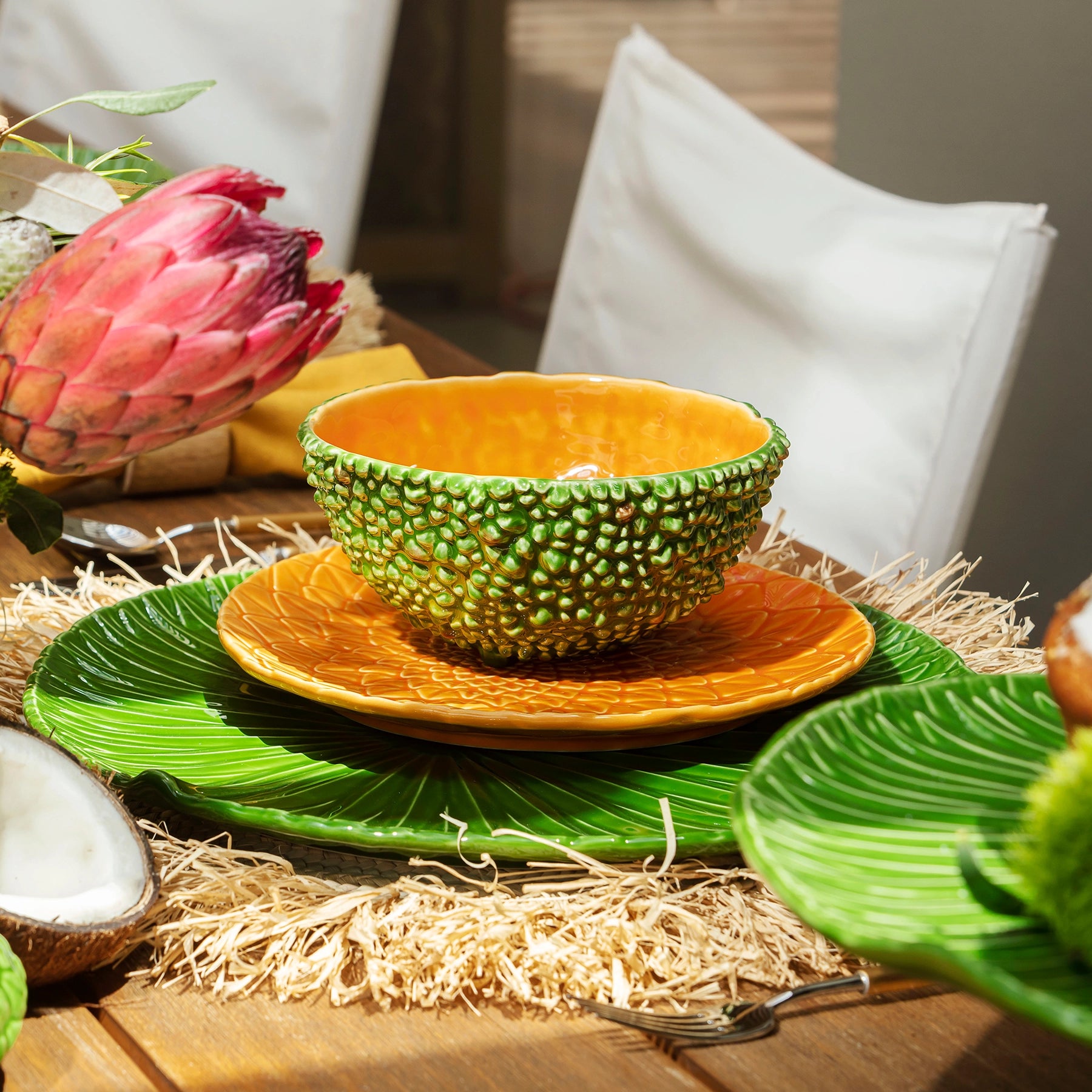 Mesa decorada con plato Amazonia, homenaje a la naturaleza brasileña