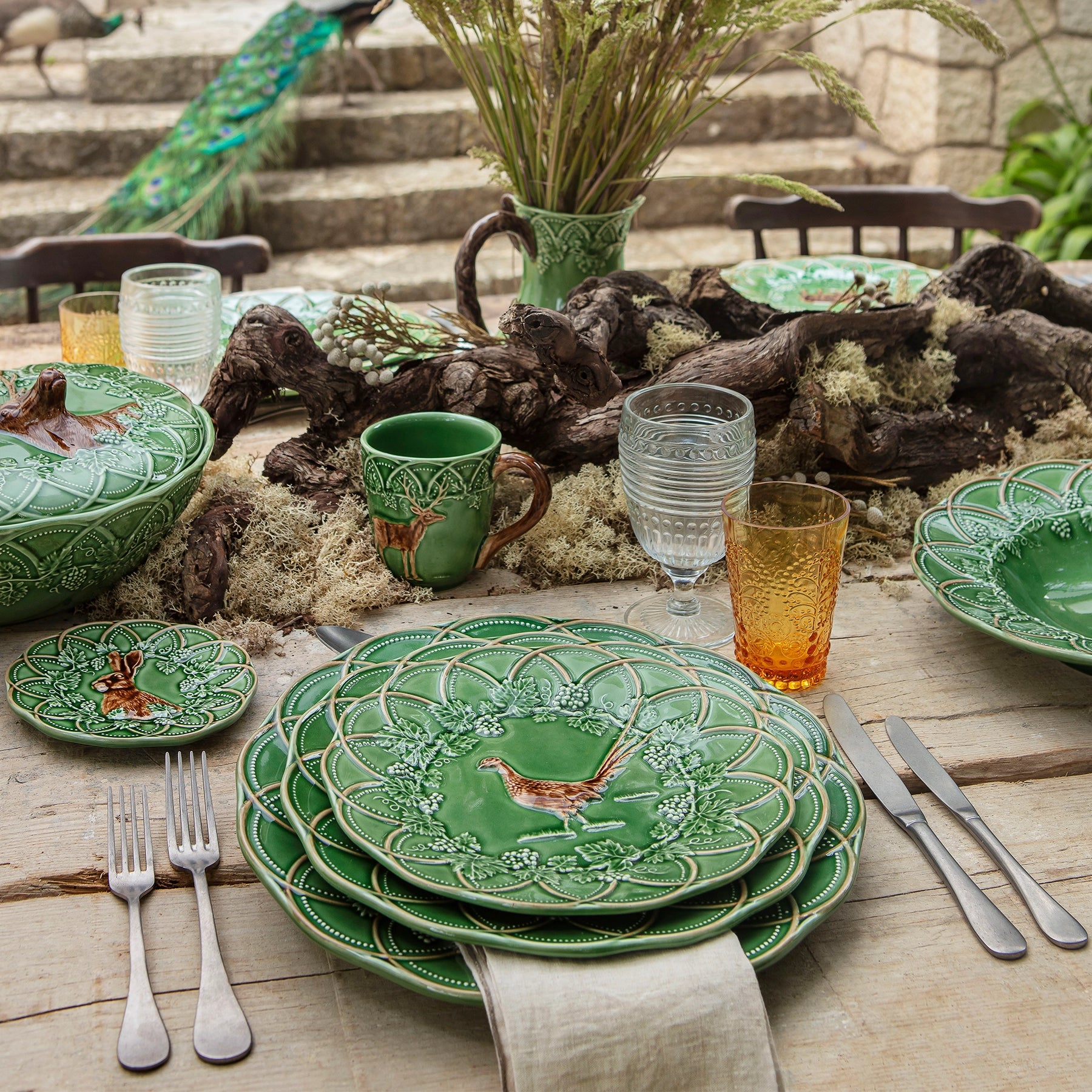 Mesa decorada con plato base Woods inspirado en la vida silvestre