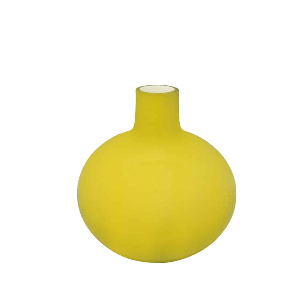 Florero de cristal amarillo Paul Nagel modelo Lilly.