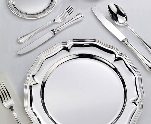 Cubertería de plata Greggio 999 con 35 micras de plata pura.