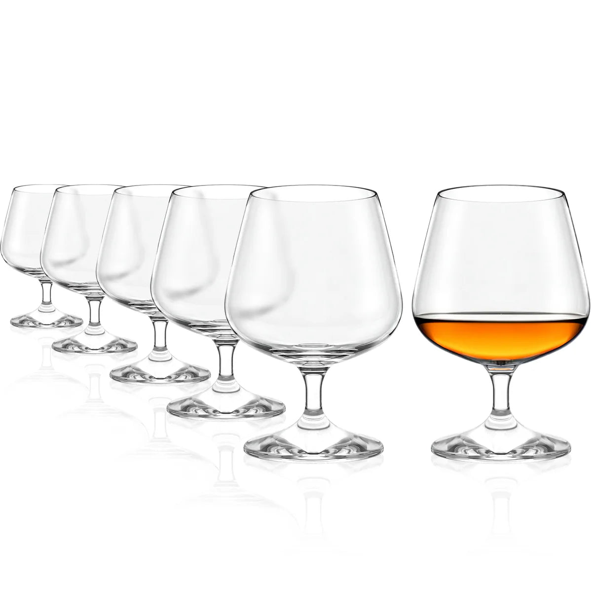Copa Brandy Professional Stolzle Lausitz llena de brandy, lista para una experiencia sensorial única.