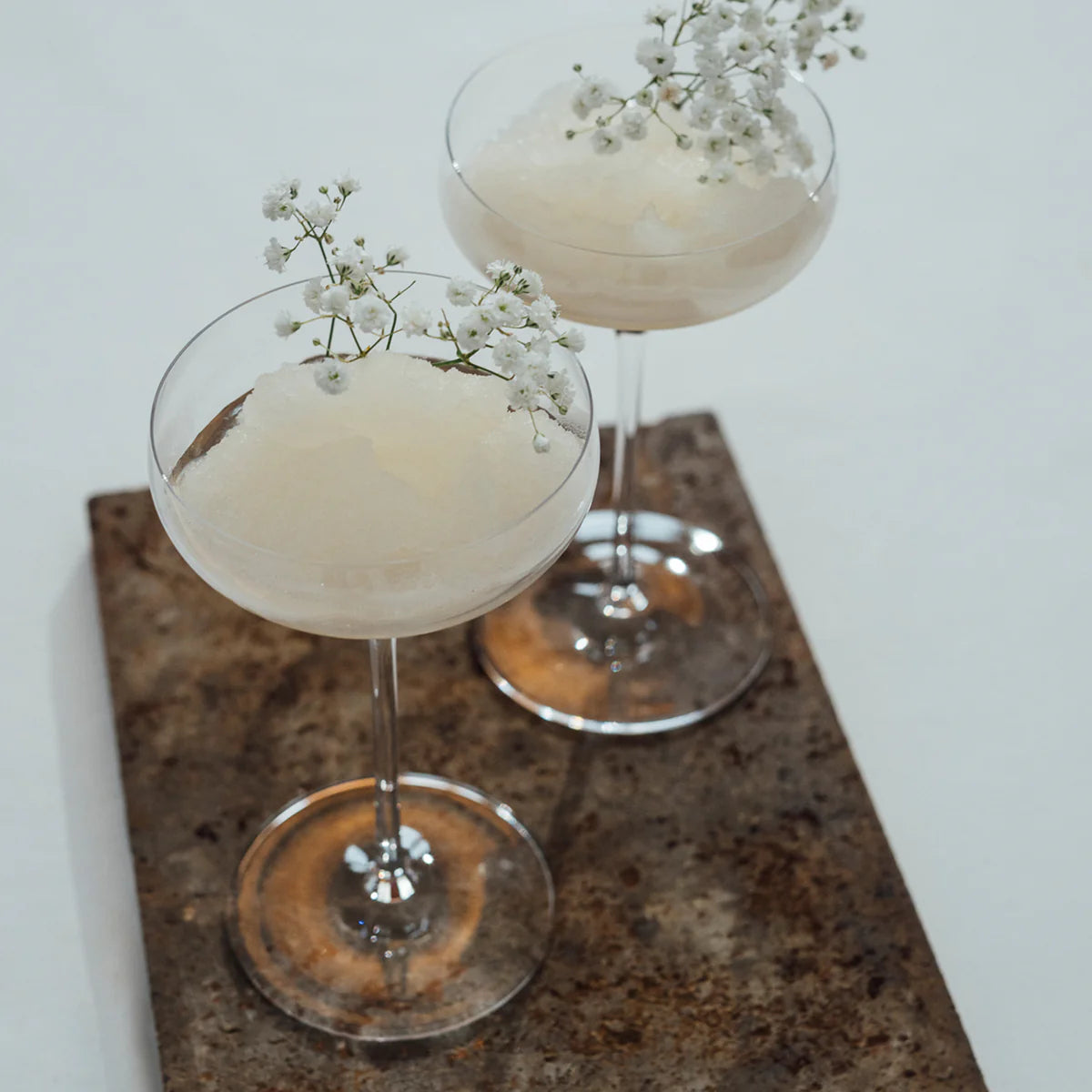 Detalle de la Copa Champagne Saucer Twist con diseño elegante.