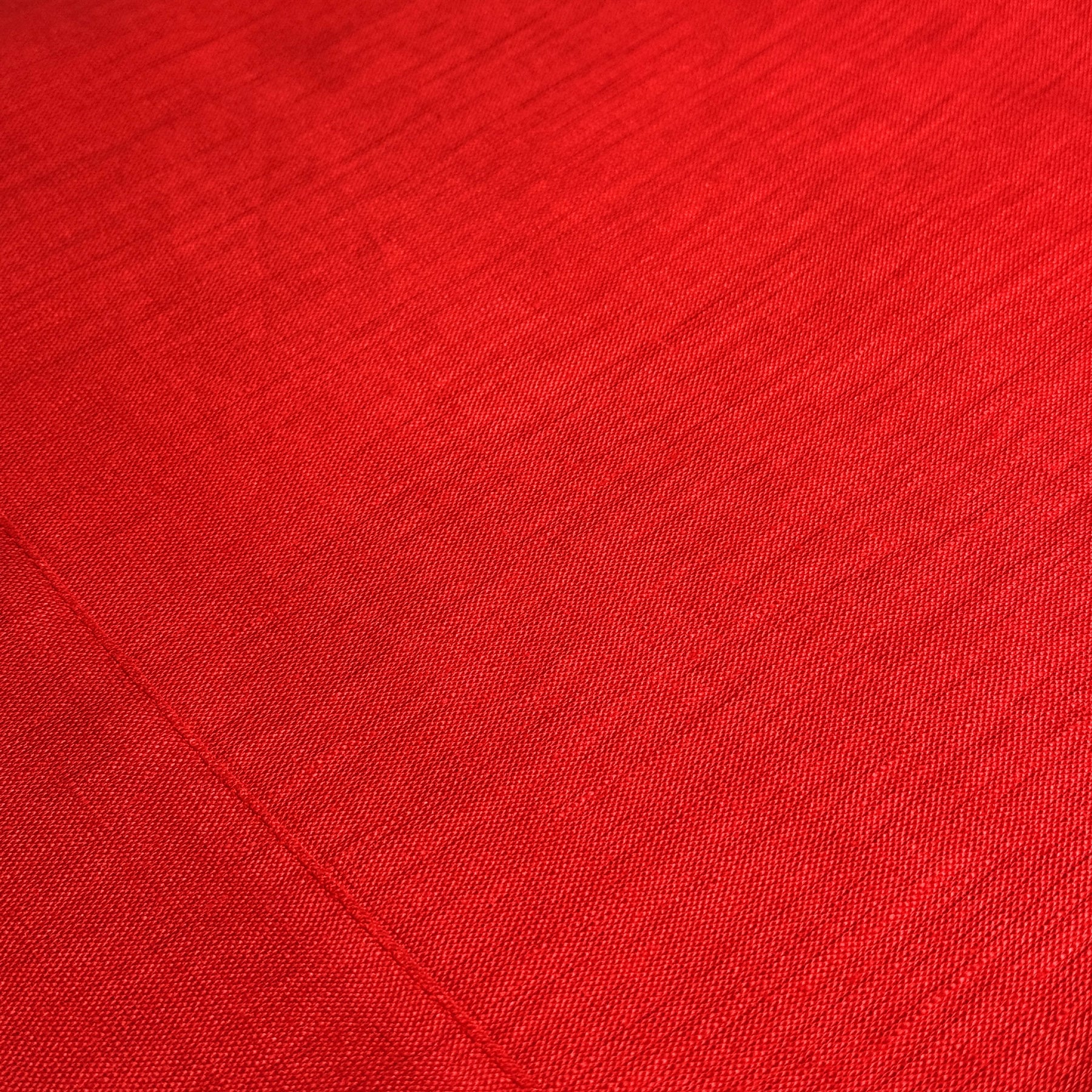 MANTEL TIZIANO ROJO CON 18 SERVILLETAS (1.70 x 3.60)