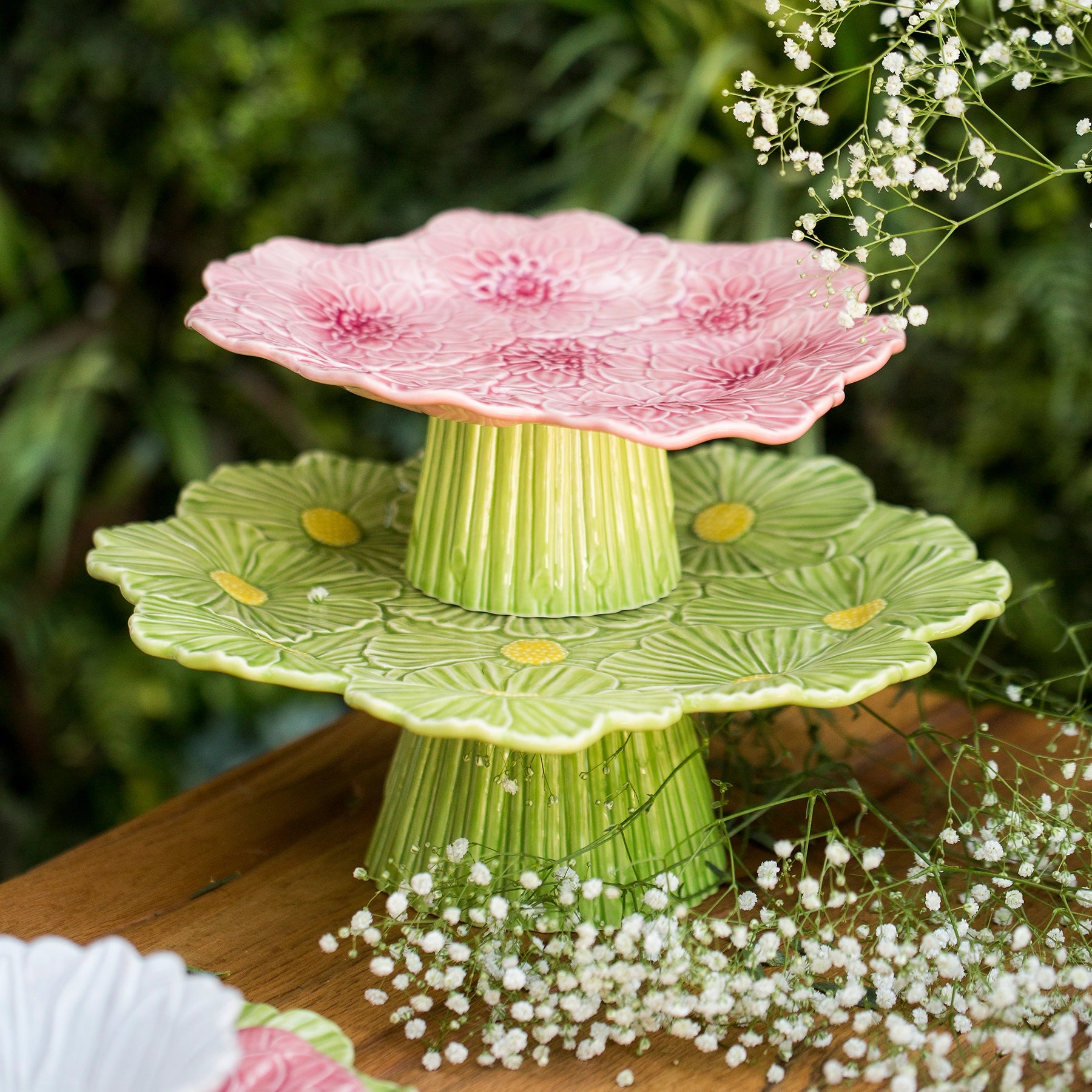 Mesa decorada con bandeja torta pequeña María Flor Bordallo Pinheiro