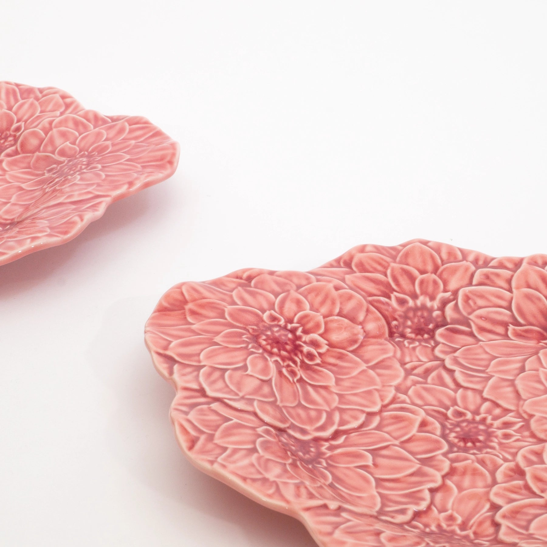 Plato Principal María Flor, ideal para servir o decorar la mesa