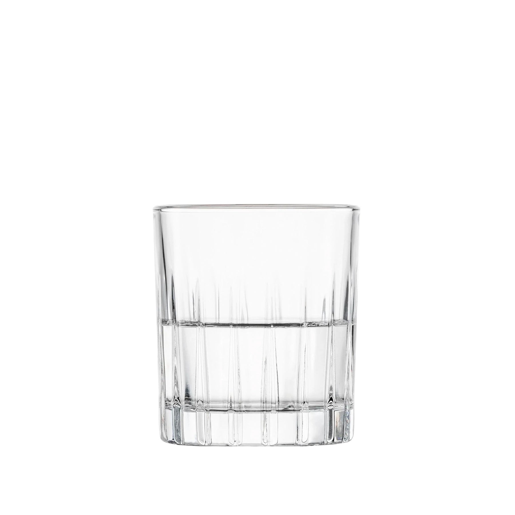 Copa Shot Stage de Zwiesel Glas, mostrando su silueta cilíndrica y diseño de líneas rectas modernas.