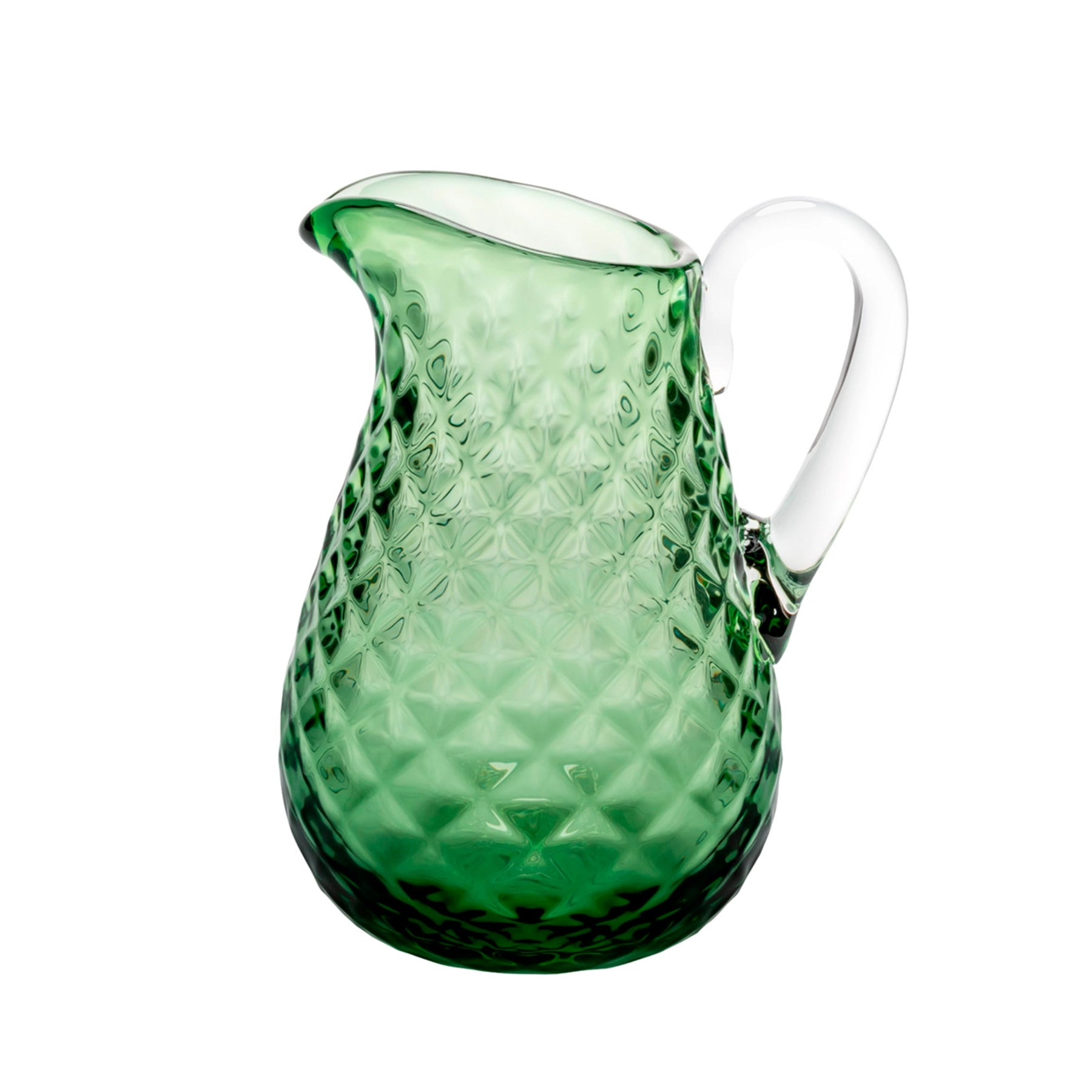 Jarra Verde Buriti de Vista Alegre, mostrando su forma curva, el color verde claro y la textura estriada en el cuerpo.