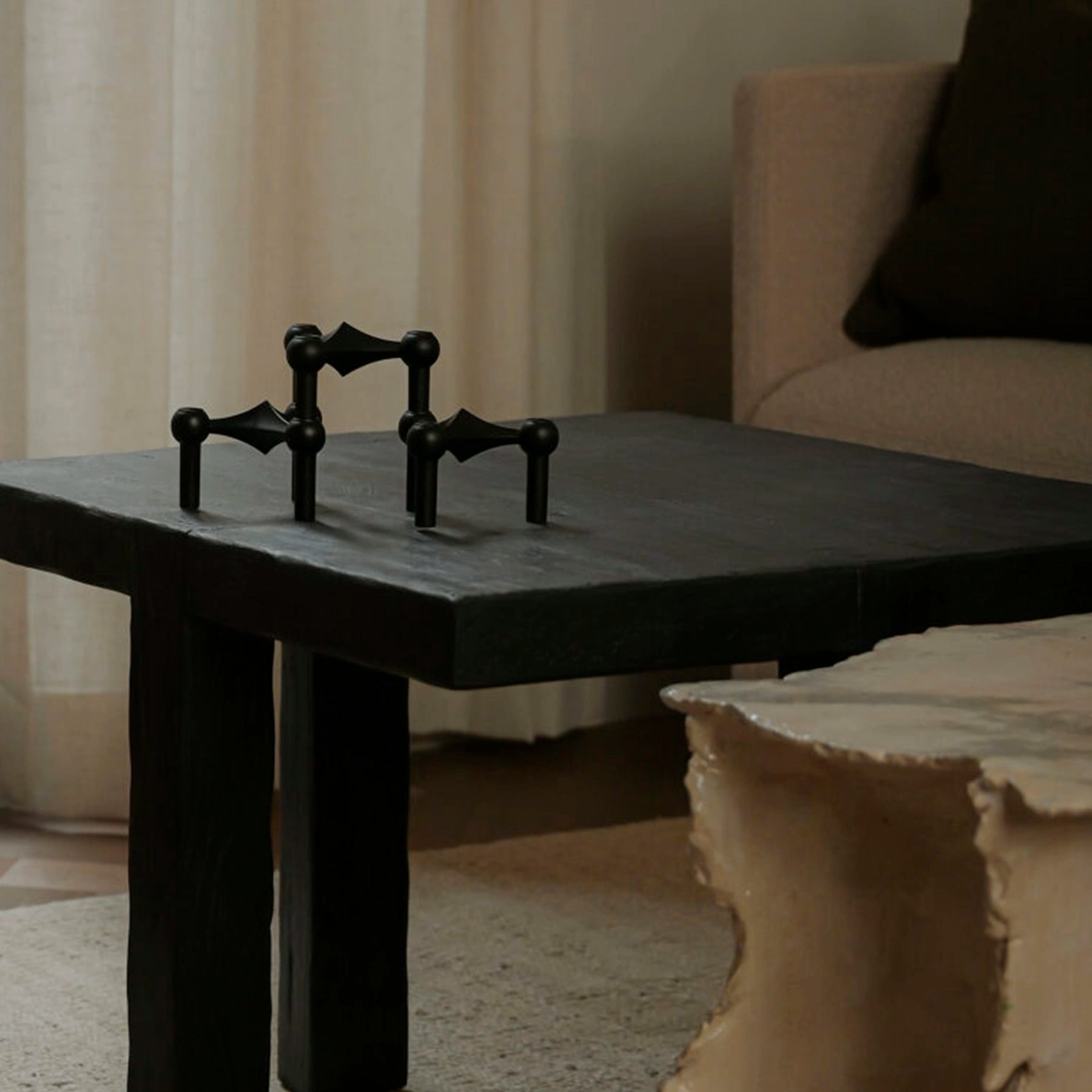 SET DE 3 CANDELABROS NEGROS