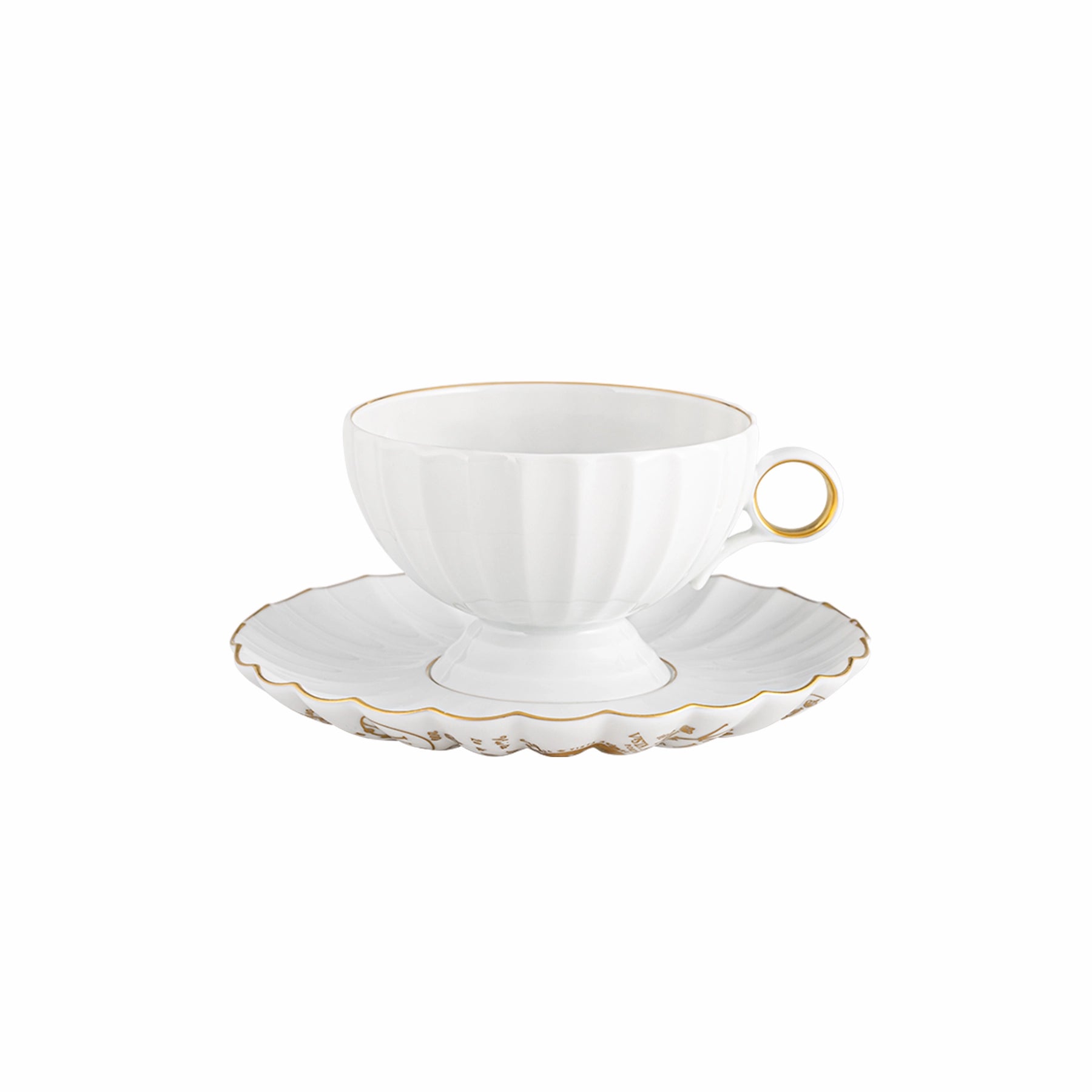 Set de Taza y Plato de Té Vista Alegre 200 Años con detalles en oro mate y formas estriadas.