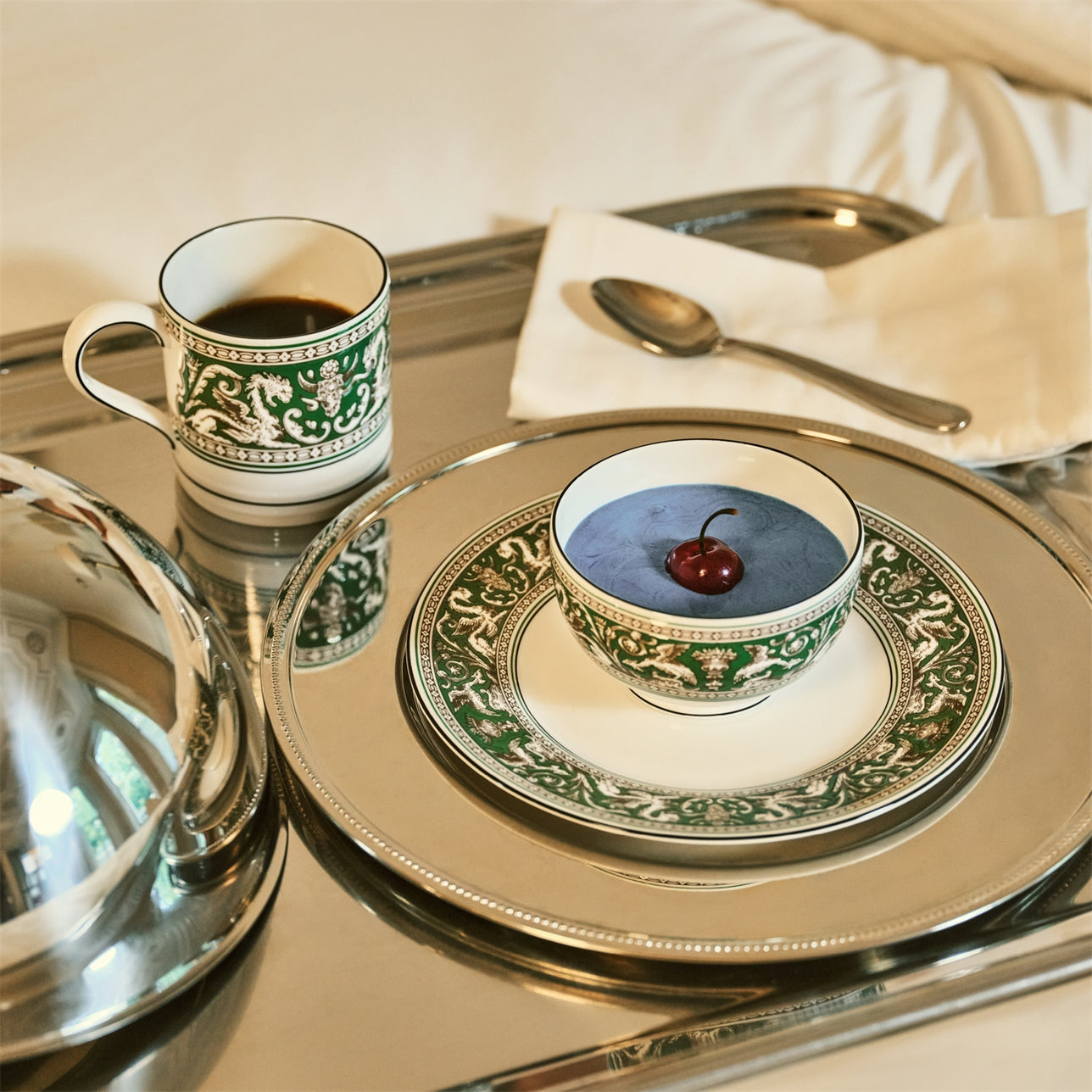 Tetera Florentine Verde para servir té con estilo.